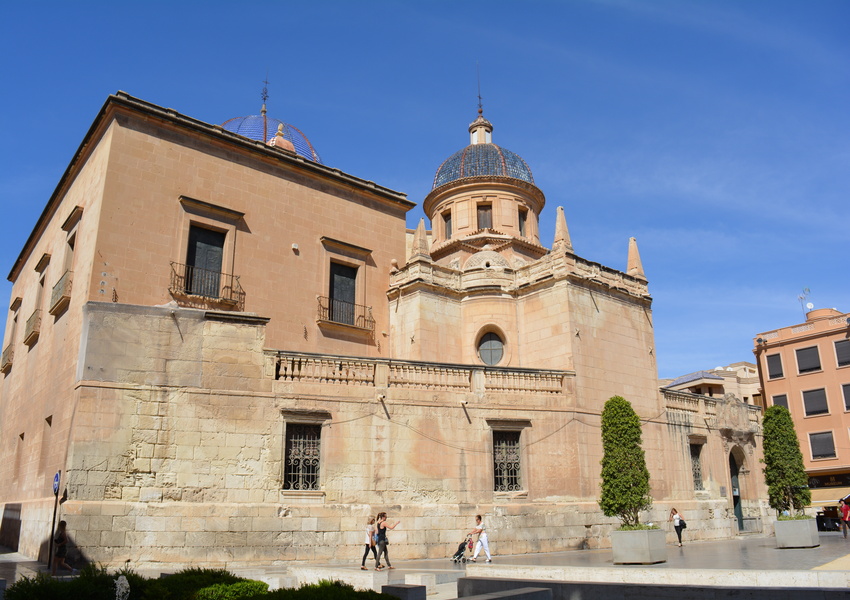 agvalenciatours.com Basílica Santa Maria Elche